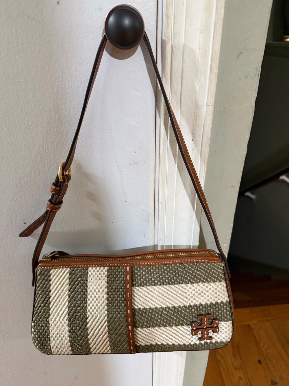 Tory Burch McGraw Stripe Wedge Shoulder Bag using 2 times only in pristine cond - Picture 2 of 16